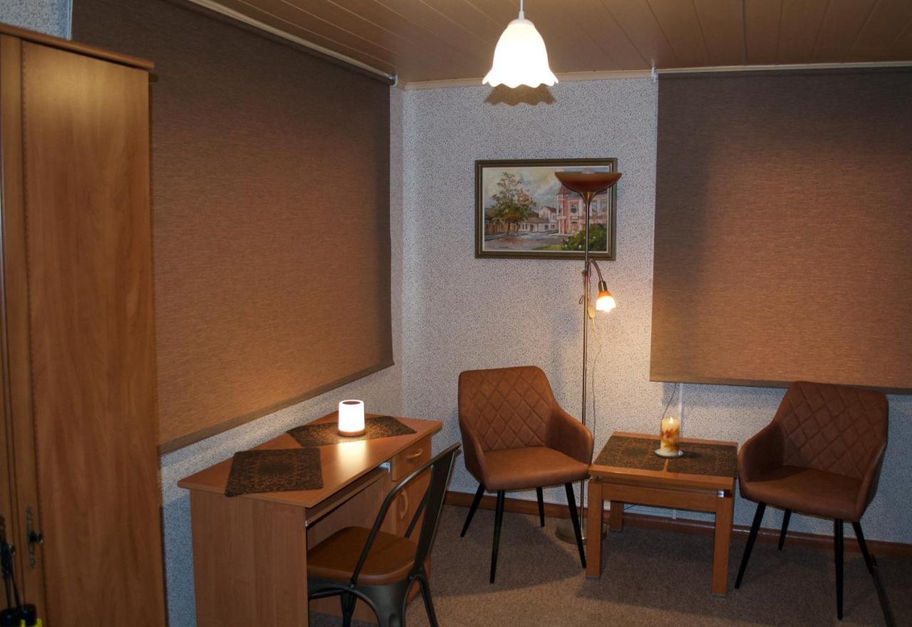 Nooruse Majutus Hotel Kuressaare Exterior photo